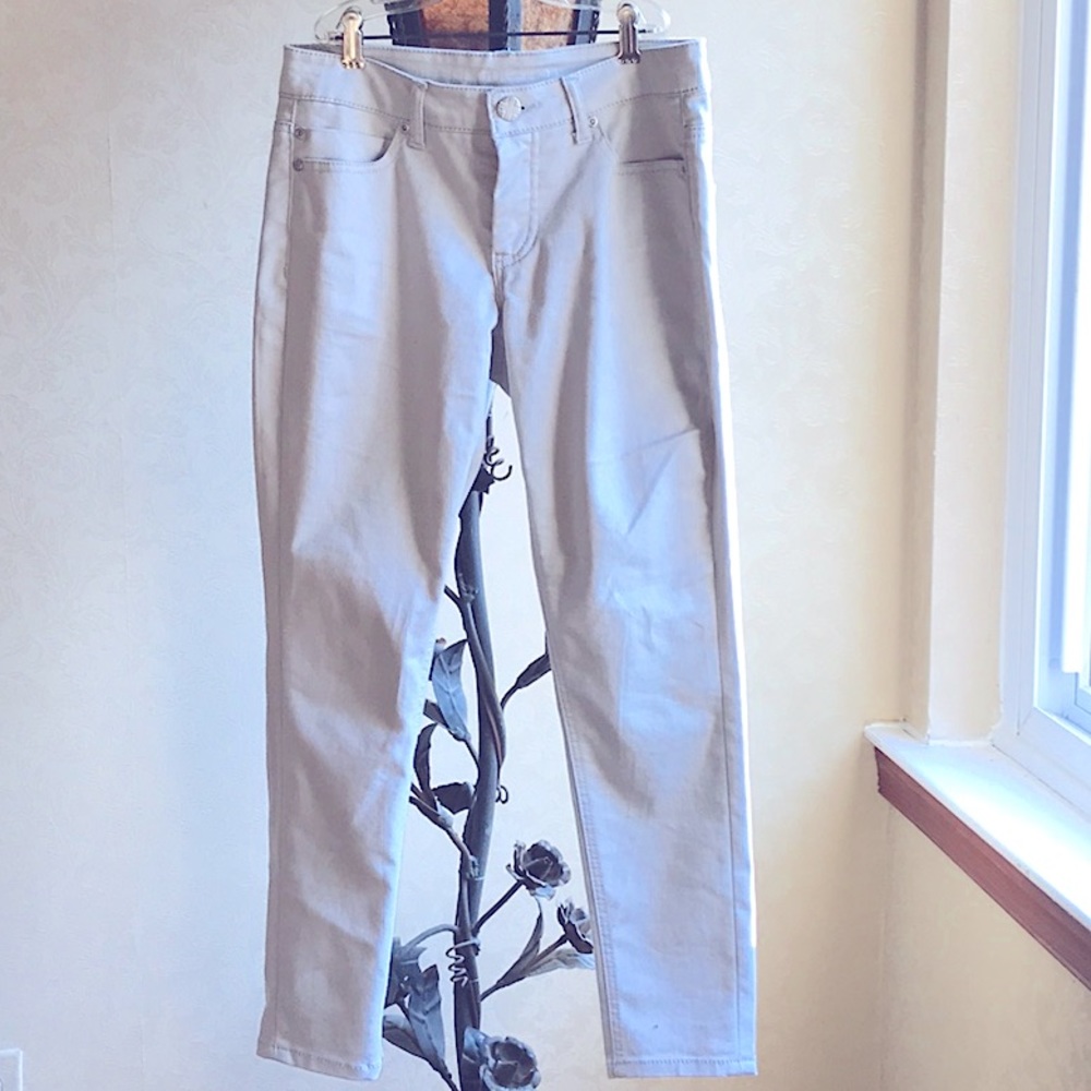 Practical Liverpool Jeans.                     NWT